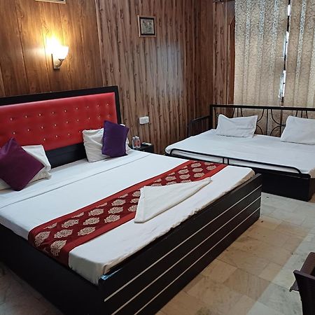 Baba Paying Guest House Varanasi Bagian luar foto